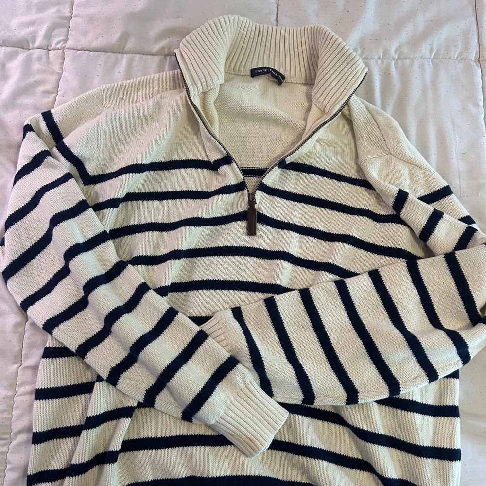 Brandy Melville Cream and Black Zip Up Sweater
